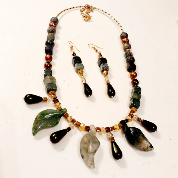 Jazzy Jade Leaf Necklace And Earrings Set