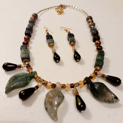 Jazzy Jade Leaf Necklace And Earrings Set