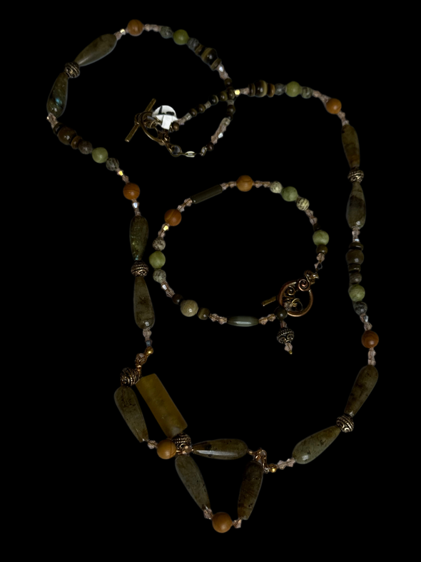 Jade Junkie Necklace And Bracelet Set