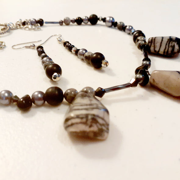 Mystical Smoke Necklace And Earrings Set