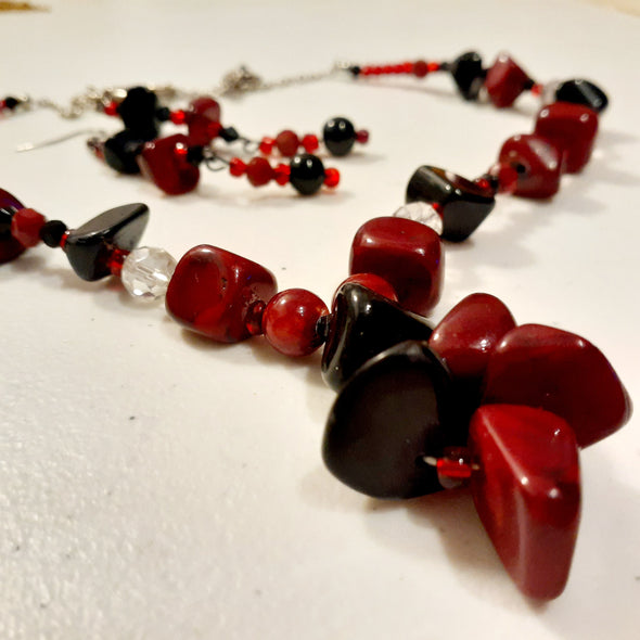 Red and Black Rocks Necklace And Earrings Set