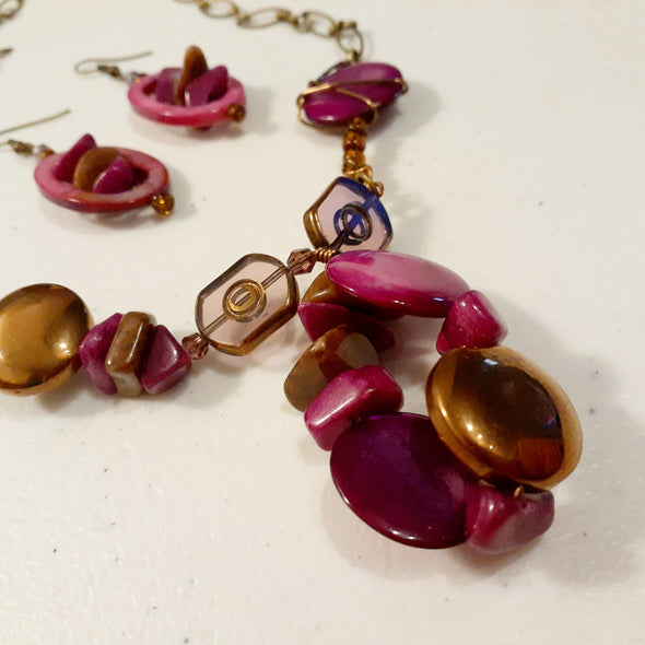 Fuchsia Friction Necklace And Earrings Set