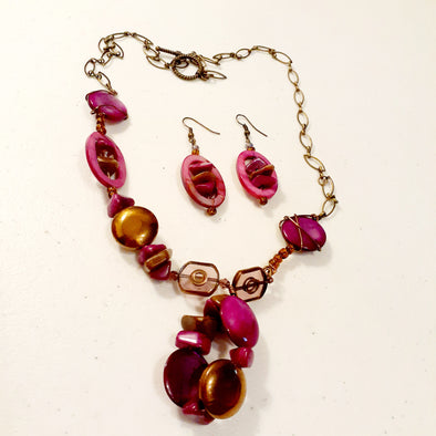 Fuchsia Friction Necklace And Earrings Set