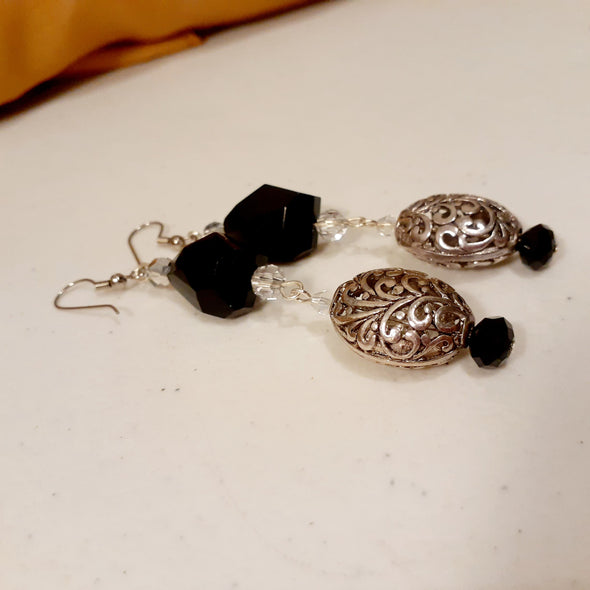 Black Beauty Necklace, Earrings And Bracelet Set